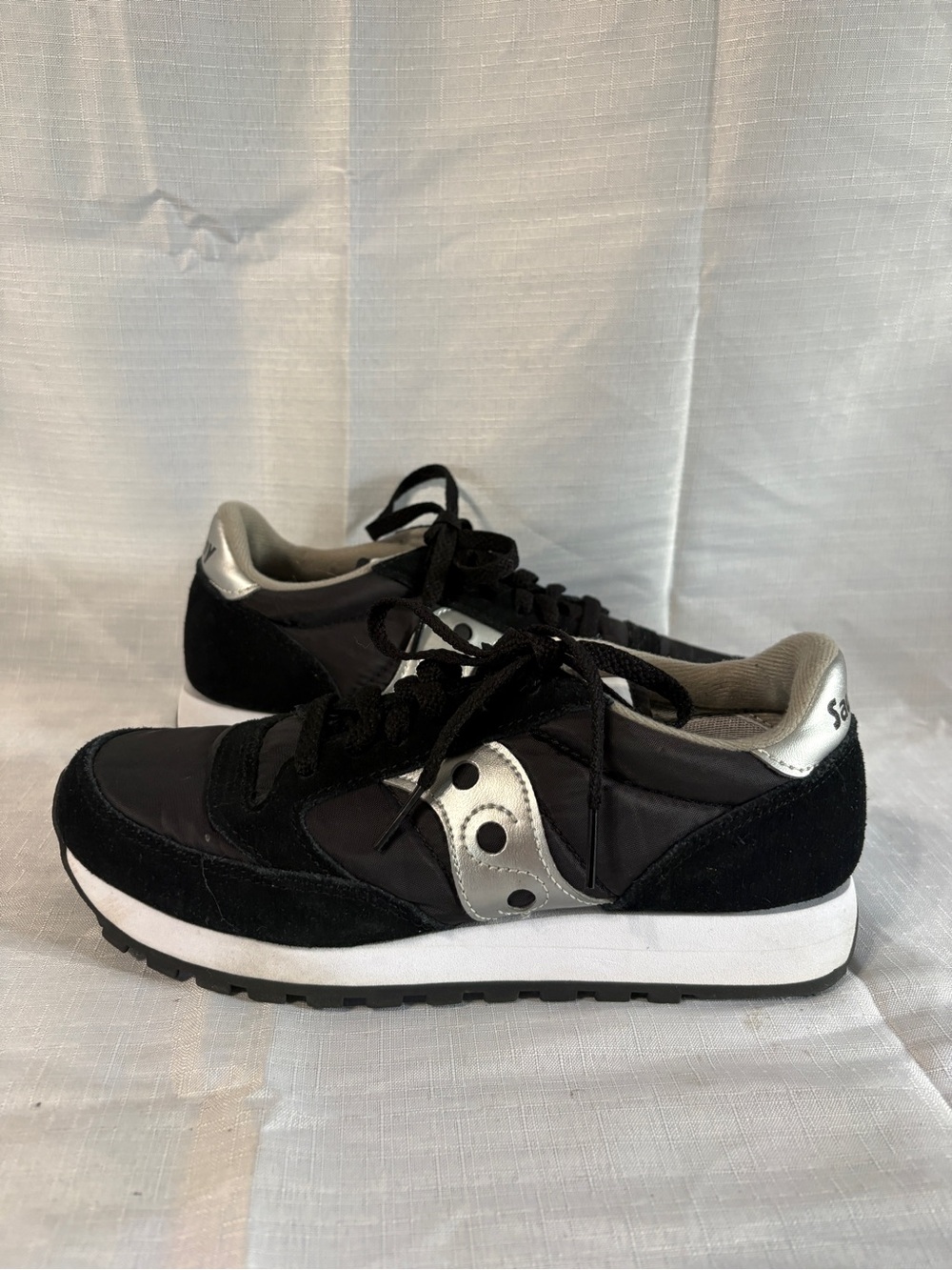 Saucony Women's Black & Silver Retro Runner Sneakers